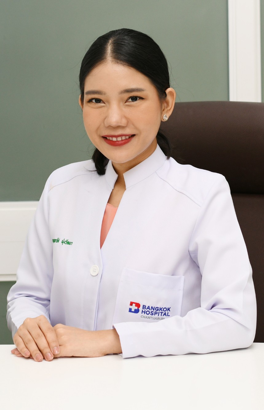 แพทย์หญิง ณภาภัช มุ่งวัฒนา